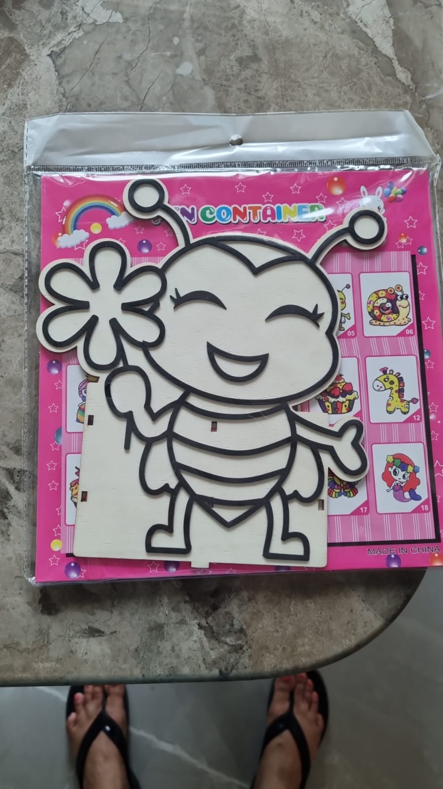 Foam Clay Pen Stand-Bee